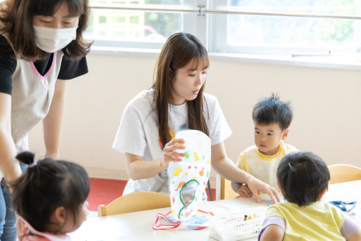 (しごと場見学!) 保育園・幼稚園で働く人たち