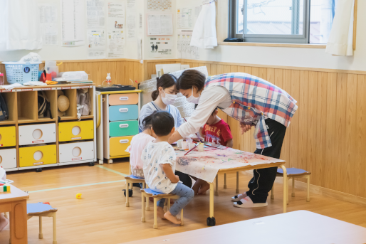 子どもたちの笑顔いっぱい！ワークライフバランスばっちりで先生も笑顔♪