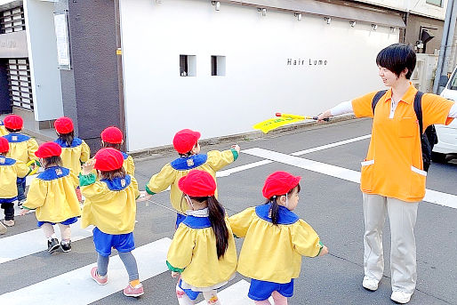 ドルフィン メイトこども園 中山下 岡山県岡山市 の保育士パート アルバイト求人 保育士バンク