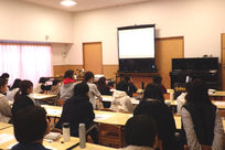 先輩たちに聞いた働く魅力画像(2)