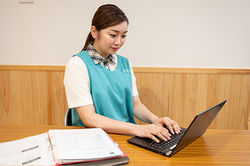 AIAI NURSERY 新大塚
