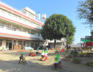 植草学園大学附属弁天こども園(千葉県千葉市中央区)の様子