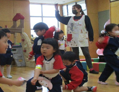 幼保連携型さみどり認定こども園 のびのび幼稚園舎(富山県富山市)の様子