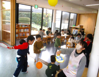 幼保連携型さみどり認定こども園 のびのび幼稚園舎(富山県富山市)の様子
