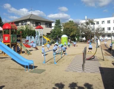 ロザリオ幼稚園(兵庫県伊丹市)の様子