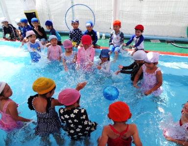 認定こども園ひめむろこども園(大阪府池田市)の様子