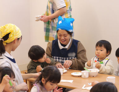 めいてつ保育ステーション栄生ぽっぽ園(愛知県名古屋市西区)の様子