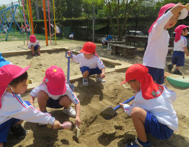 れいんぼー幼児園(福岡県糟屋郡須恵町)の様子