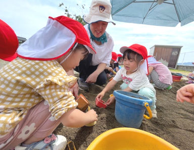 よつばこども園(福井県坂井市)の様子