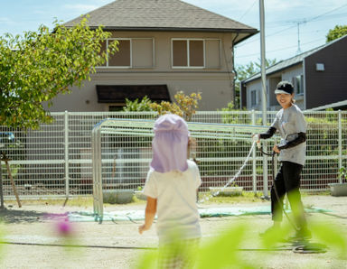 花鶴どろんここども園(福岡県古賀市)の様子