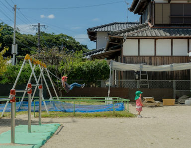 花鶴どろんここども園(福岡県古賀市)の様子