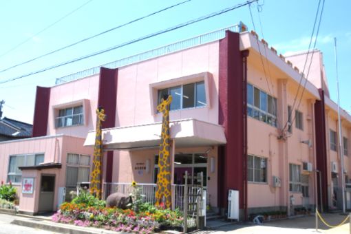 成美保育園(富山県高岡市)