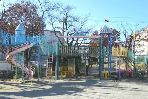 認定こども園もぐさ台幼稚園(東京都日野市)