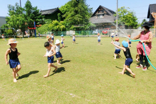 幼保連携型認定こども園中田保育園(富山県高岡市)