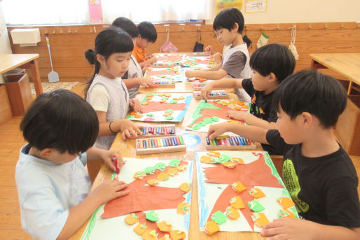 梨の花レインボールーム