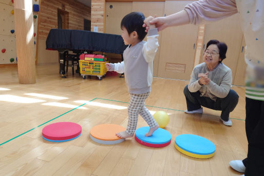 いしえこども園