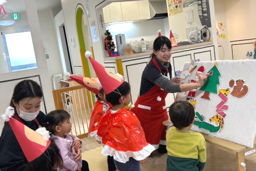 ぴーかぶーなるみ保育園