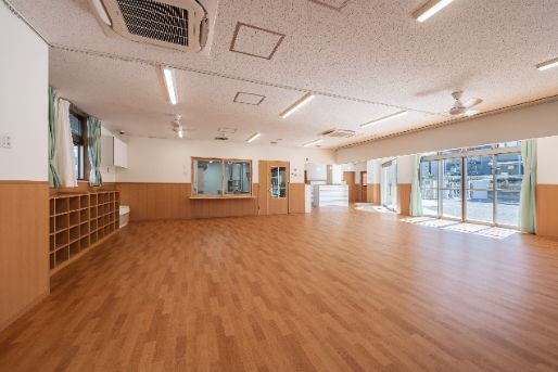 西綾瀬りりおっこ保育園(東京都足立区)