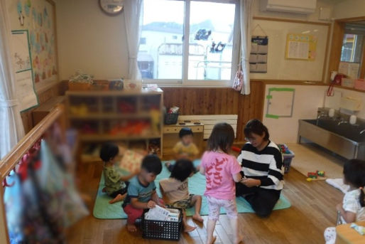 はだかんぼ保育園(北海道北広島市)