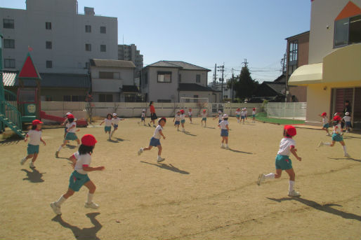 認定こども園 中穂積敬愛保育園(大阪府茨木市)