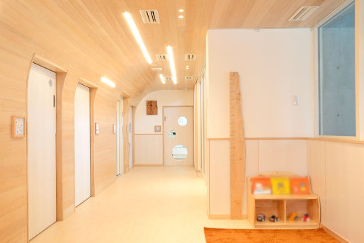 ラフ・クルー烏山保育園(東京都世田谷区)