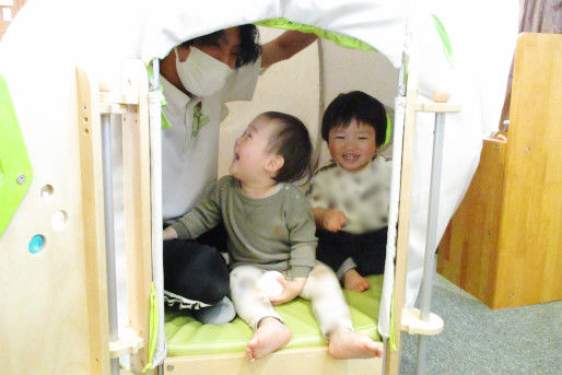 幌西そらいろ保育園の制服 制服 | 活動や特色 | 認定こども園幌西そらいろ保育園