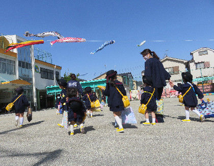 聖明幼稚園の園服など