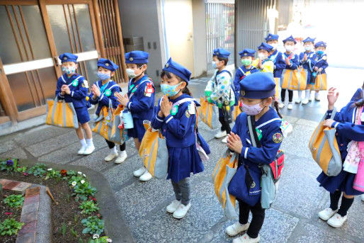 一宮市 剱正幼稚園制服一式 - 愛知県の家具